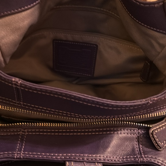 Coach buckle handbag - Picture 7 of 16